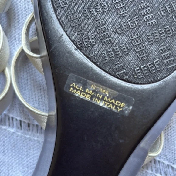 Toscanella Women's Elegant White Strappy Sandals - Picture 8 of 14